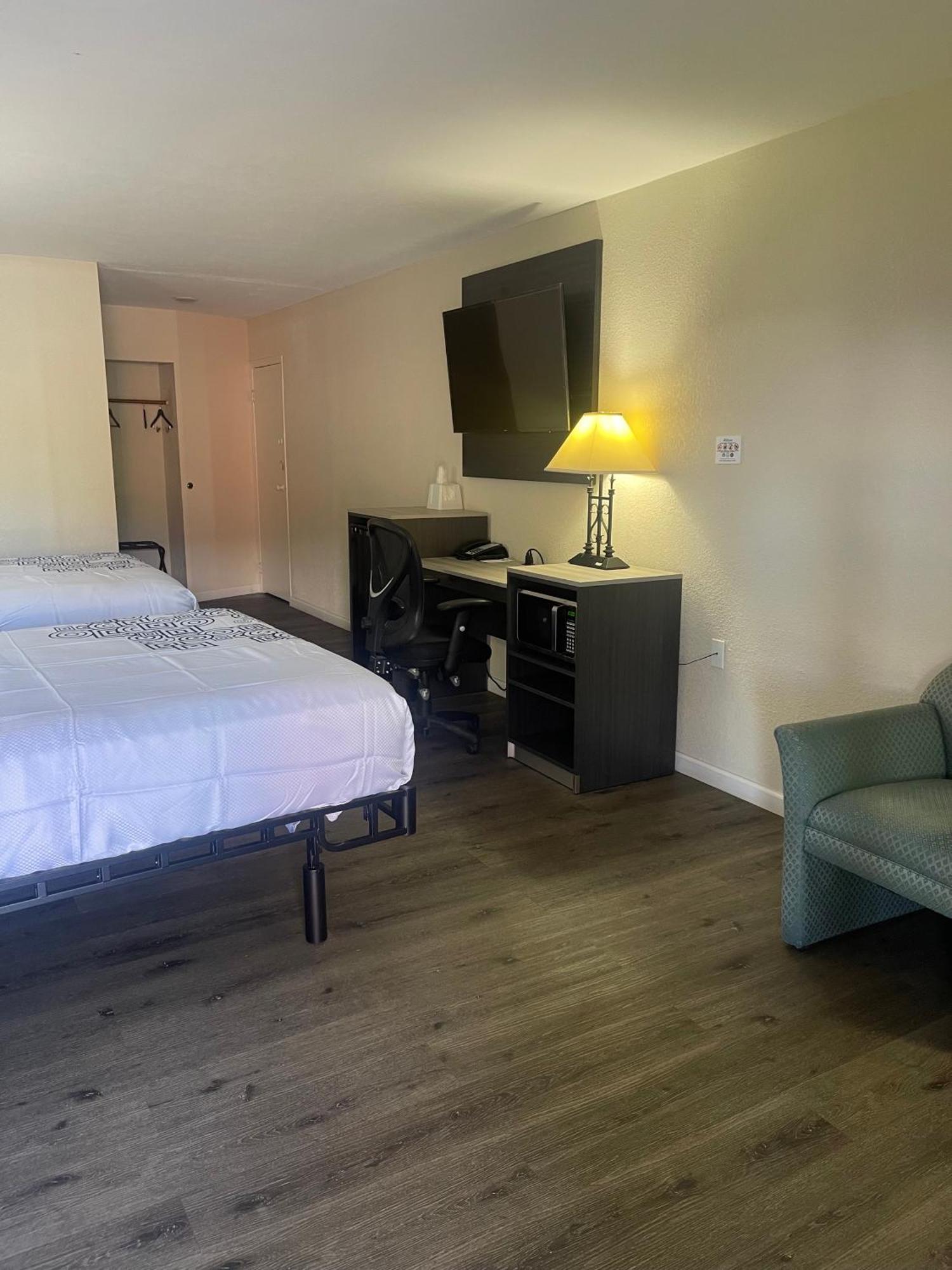 Bourbon Capital Inn バーズタウン エクステリア 写真